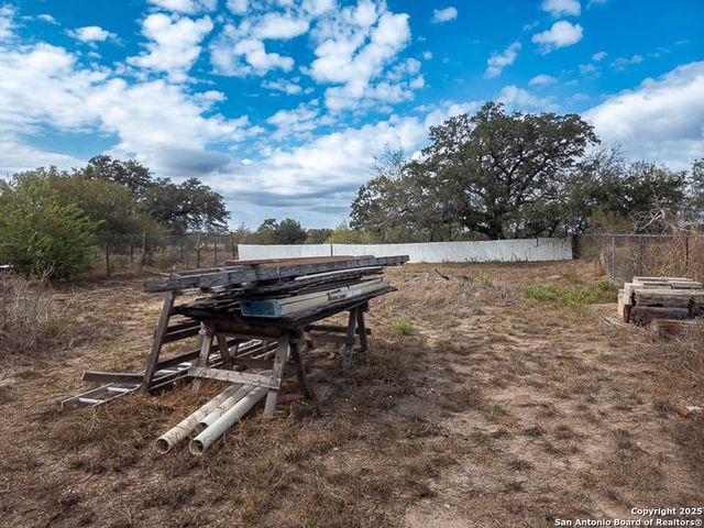 343 Bocawood Dr, Poteet, TX 78065