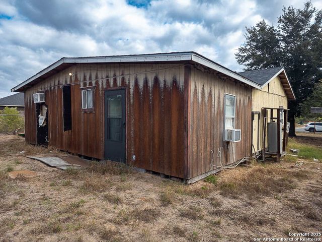 343 Bocawood Dr, Poteet, TX 78065