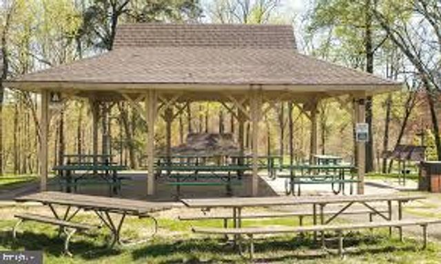 11321 COLLEGE VIEW DR, Silver Spring, MD 20902