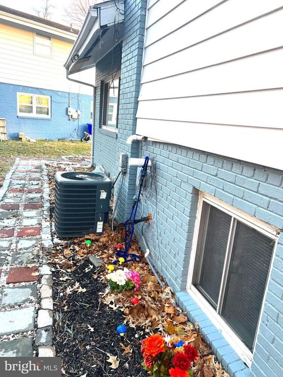 11321 COLLEGE VIEW DR, Silver Spring, MD 20902