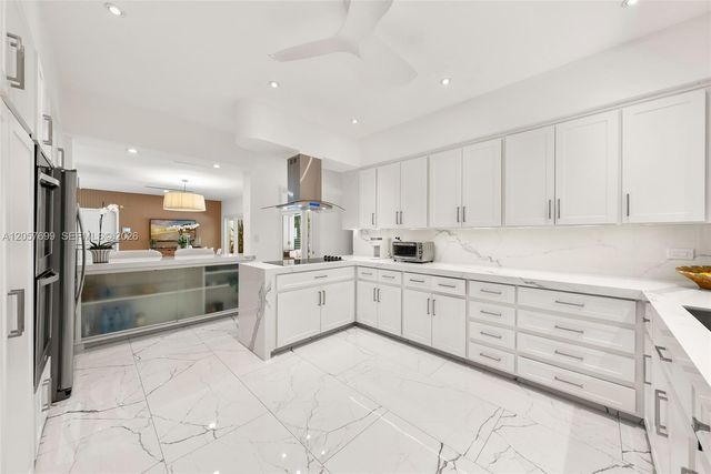 641 Island Road 0, Miami, FL 33137
