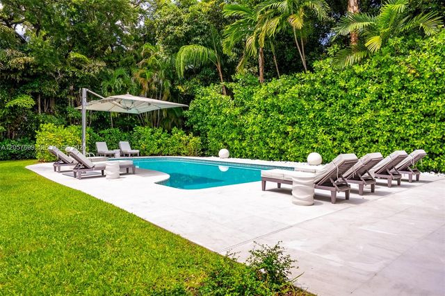 641 Island Road 0, Miami, FL 33137