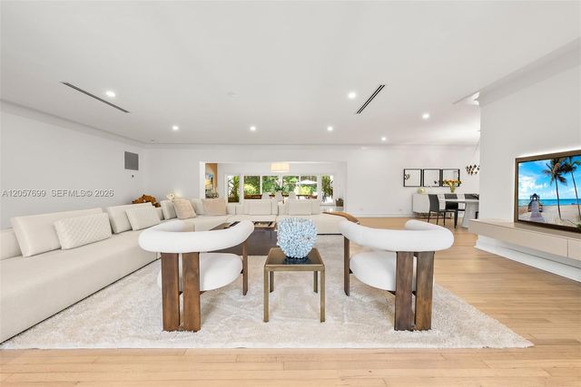 641 Island Road 0, Miami, FL 33137