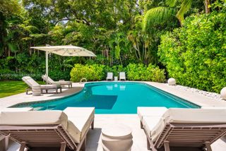 641 Island Road 0, Miami, FL 33137