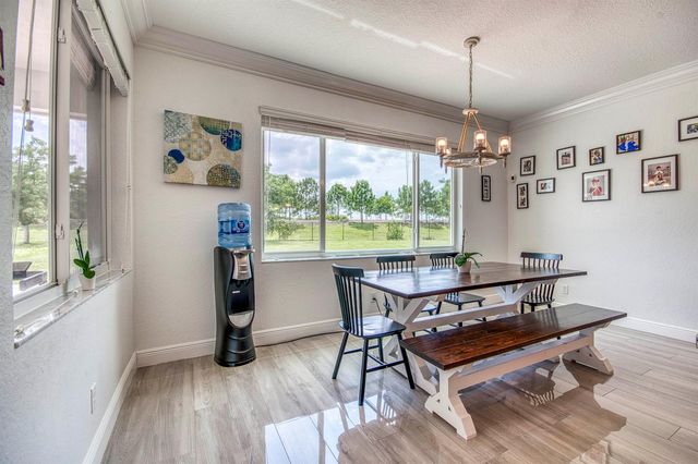 889 Wandering Willow Way, Loxahatchee, FL 33470