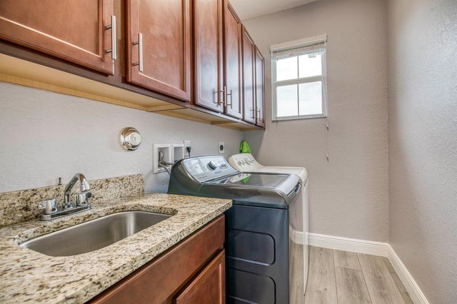 889 Wandering Willow Way, Loxahatchee, FL 33470