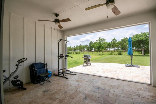 889 Wandering Willow Way, Loxahatchee, FL 33470