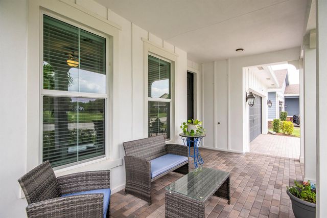889 Wandering Willow Way, Loxahatchee, FL 33470