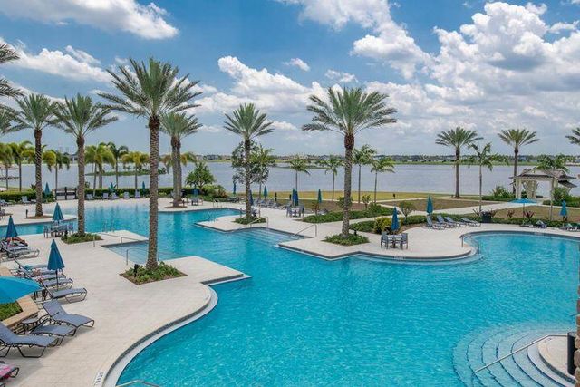 889 Wandering Willow Way, Loxahatchee, FL 33470