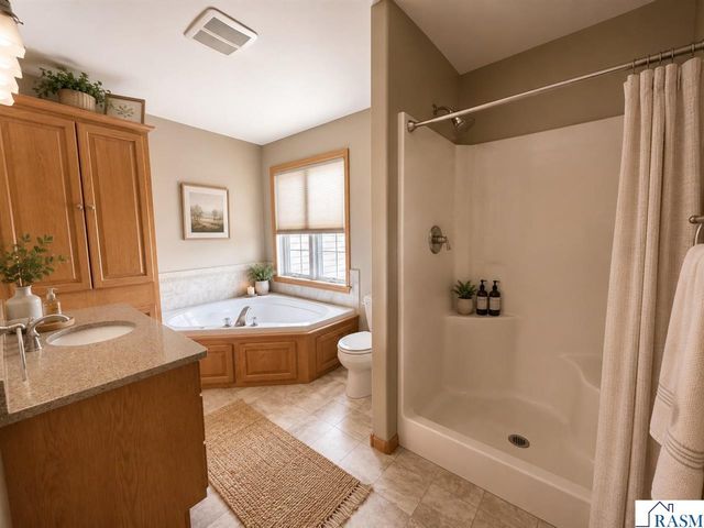608 Colodoro Lane, Eagle Lake, MN 56024