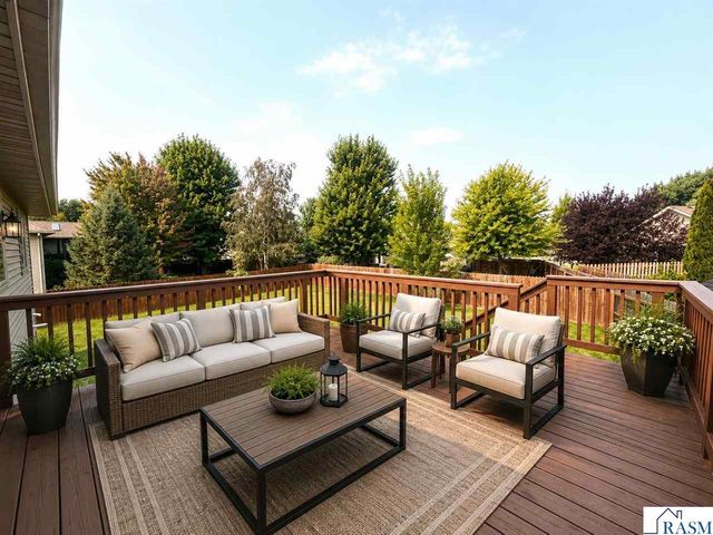 608 Colodoro Lane, Eagle Lake, MN 56024