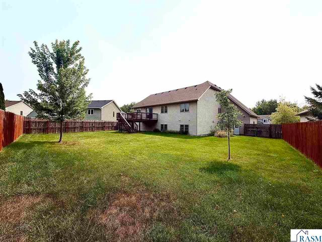 608 Colodoro Lane, Eagle Lake, MN 56024