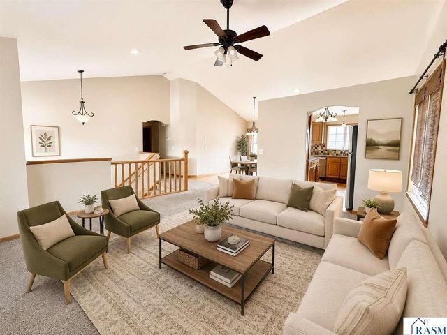 608 Colodoro Lane, Eagle Lake, MN 56024