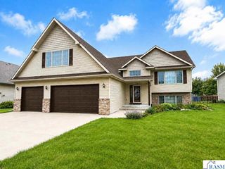 608 Colodoro Lane, Eagle Lake, MN 56024