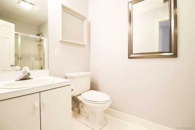 99 Spring Pond Lane, Southampton, NY 11968