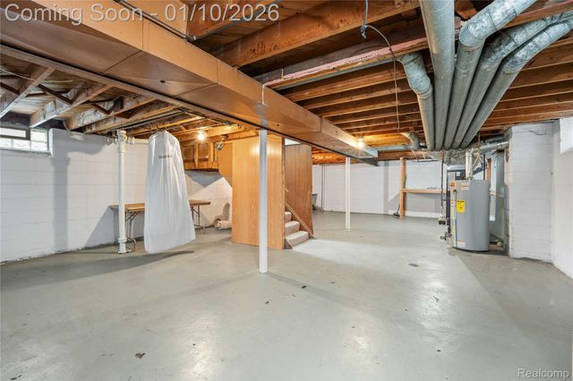 2121 Buckingham Avenue, Lincoln Park, MI 48146