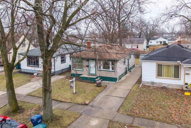 2121 Buckingham Avenue, Lincoln Park, MI 48146