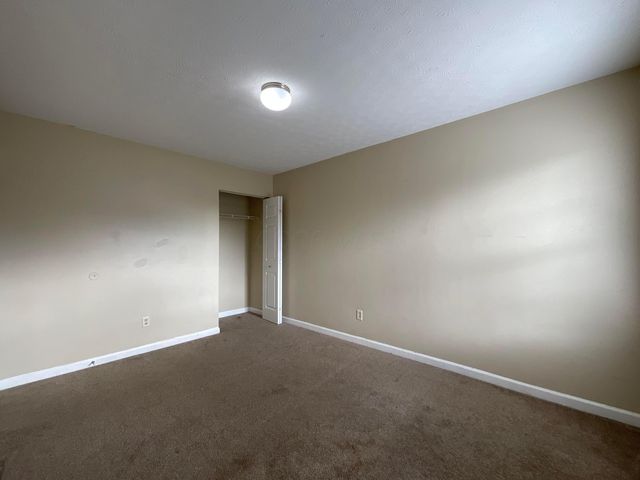 242 Monarch Drive, Pataskala, OH 43062