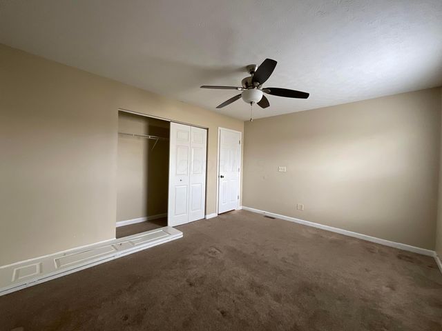 242 Monarch Drive, Pataskala, OH 43062