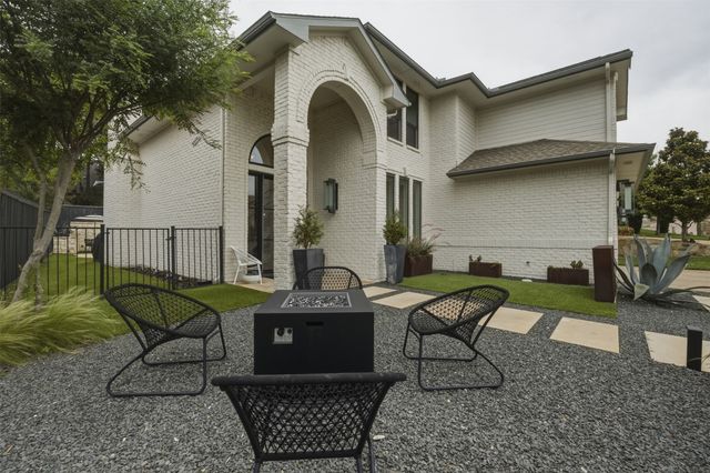 208 Harbor Landing Drive, Rockwall, TX 75032