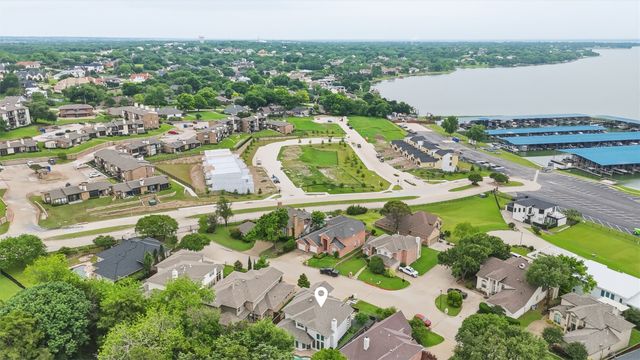 208 Harbor Landing Drive, Rockwall, TX 75032