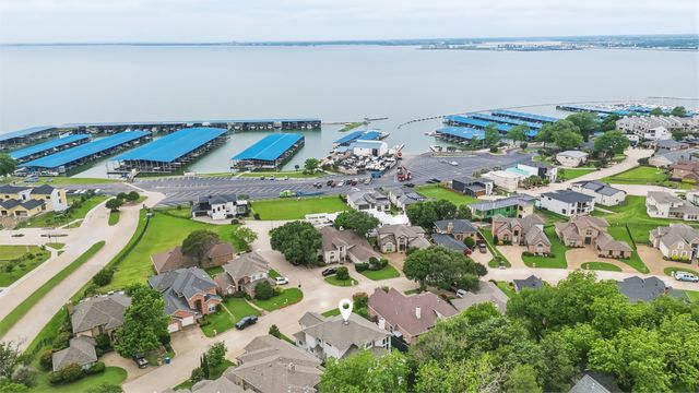 208 Harbor Landing Drive, Rockwall, TX 75032