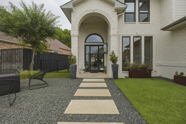 208 Harbor Landing Drive, Rockwall, TX 75032