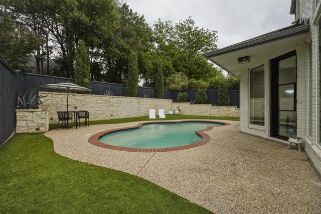 208 Harbor Landing Drive, Rockwall, TX 75032
