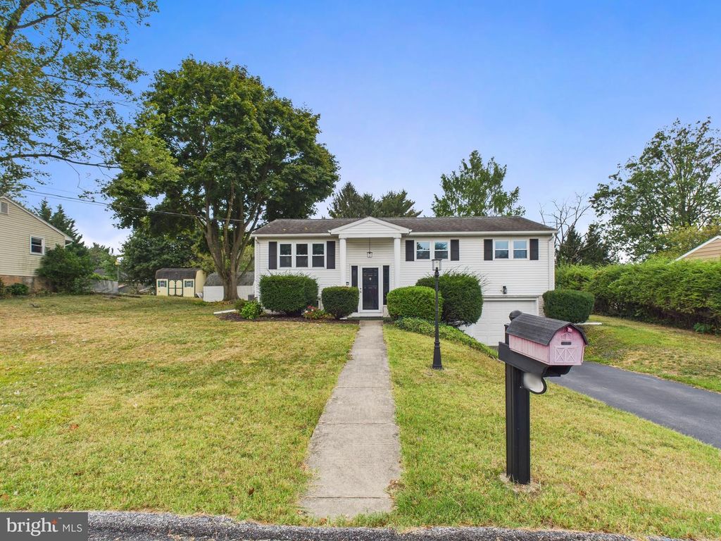 108 SLOVER RD, Mechanicsburg, PA 17055