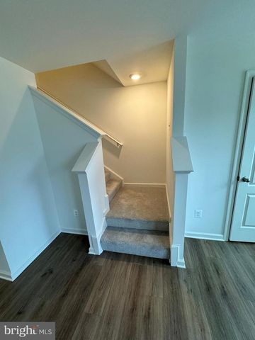 120 TUXFORD RD, Falling Waters, WV 25419