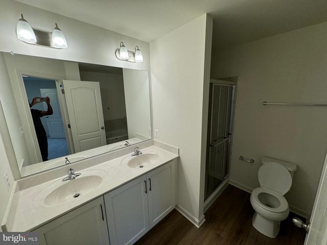 120 TUXFORD RD, Falling Waters, WV 25419