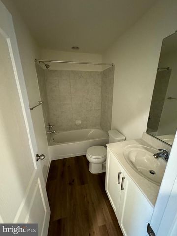 120 TUXFORD RD, Falling Waters, WV 25419