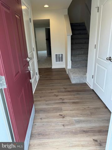 120 TUXFORD RD, Falling Waters, WV 25419