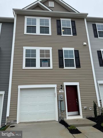 120 TUXFORD RD, Falling Waters, WV 25419