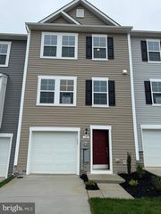 120 TUXFORD RD, Falling Waters, WV 25419