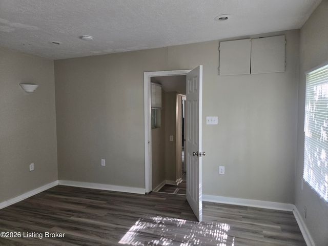 451 N 25th St, Louisville, KY 40212