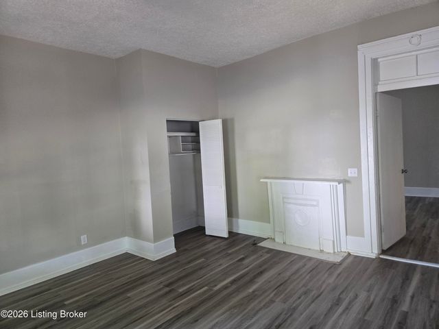 451 N 25th St, Louisville, KY 40212