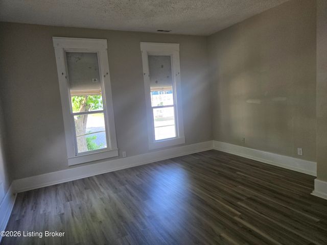 451 N 25th St, Louisville, KY 40212