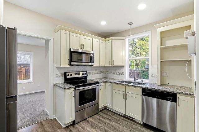 941 Cypress Street, Saint Paul, MN 55106