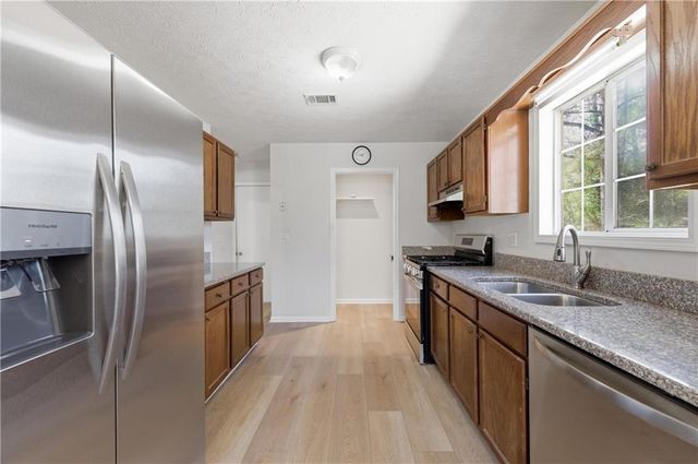 201 Colony Springs Drive, Woodstock, GA 30188
