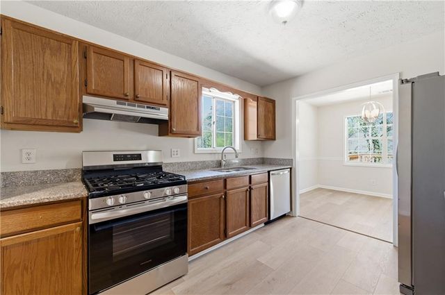 201 Colony Springs Drive, Woodstock, GA 30188