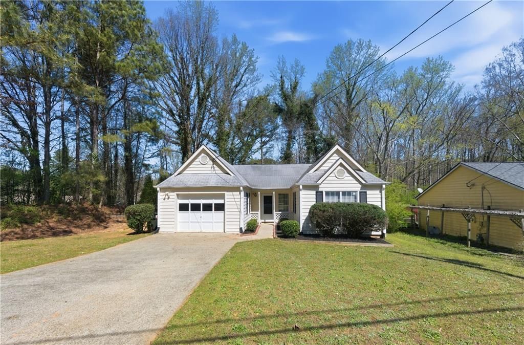 201 Colony Springs Drive, Woodstock, GA 30188