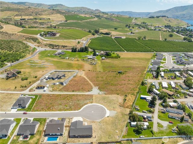 25 Sailing Hawk Lane, Manson, WA 98831