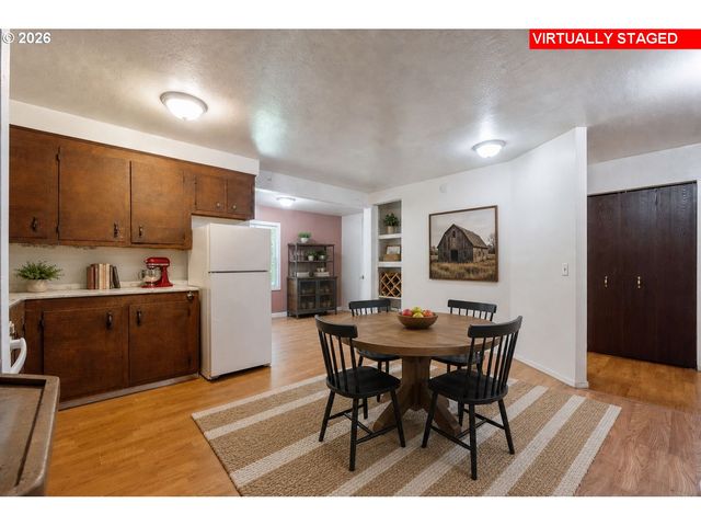 23939 RAZE Rd, Elmira, OR 97437