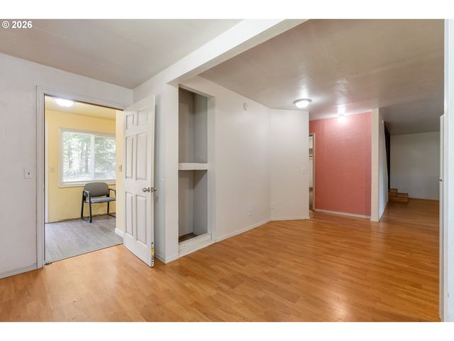 23939 RAZE Rd, Elmira, OR 97437