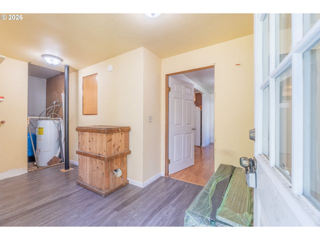 23939 RAZE Rd, Elmira, OR 97437