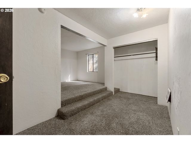 23939 RAZE Rd, Elmira, OR 97437