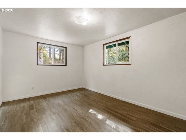 23939 RAZE Rd, Elmira, OR 97437