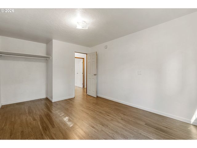 23939 RAZE Rd, Elmira, OR 97437