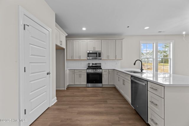 1015 Brighton Drive, New Bern, NC 28562